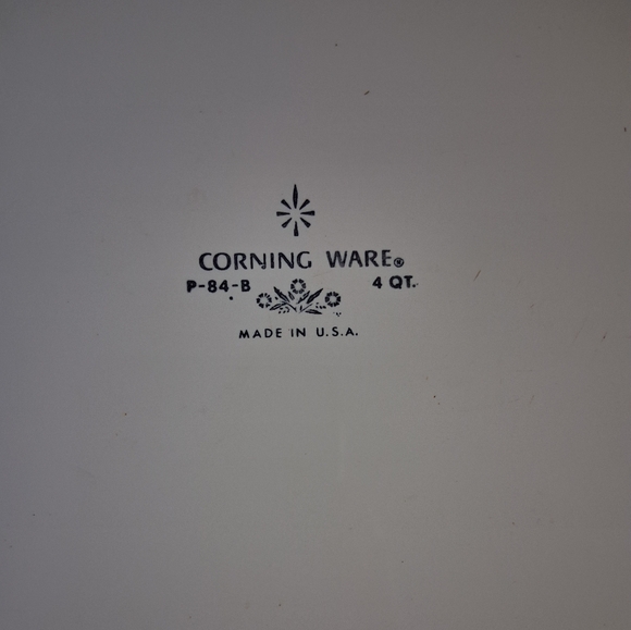 Vintage CorningWare P-84-B Blue Cornflower 4 Quart Dutch Oven + Lid - Picture 2 of 6